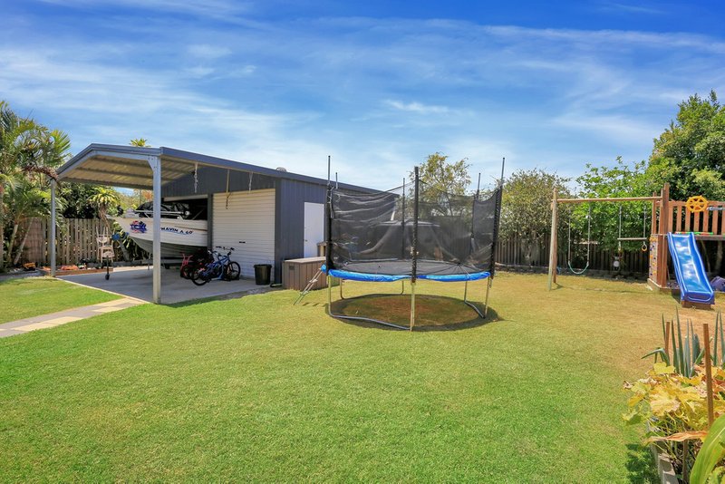 Photo - 12 Lakeside Drive, Burrum Heads QLD 4659 - Image 5