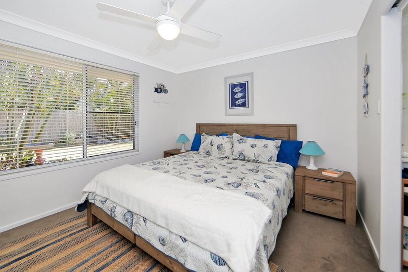 Photo - 12 Lakeside Drive, Burrum Heads QLD 4659 - Image 18