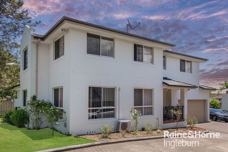 1/2 Lalor Street, Glenfield NSW 2167