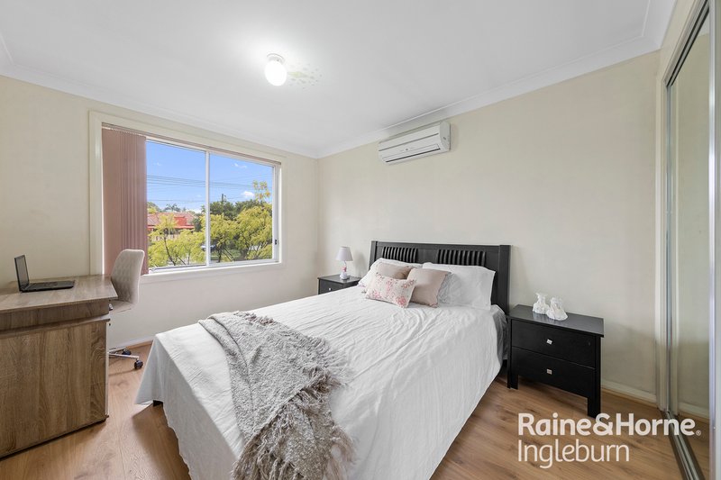 Photo - 1/2 Lalor Street, Glenfield NSW 2167 - Image 4