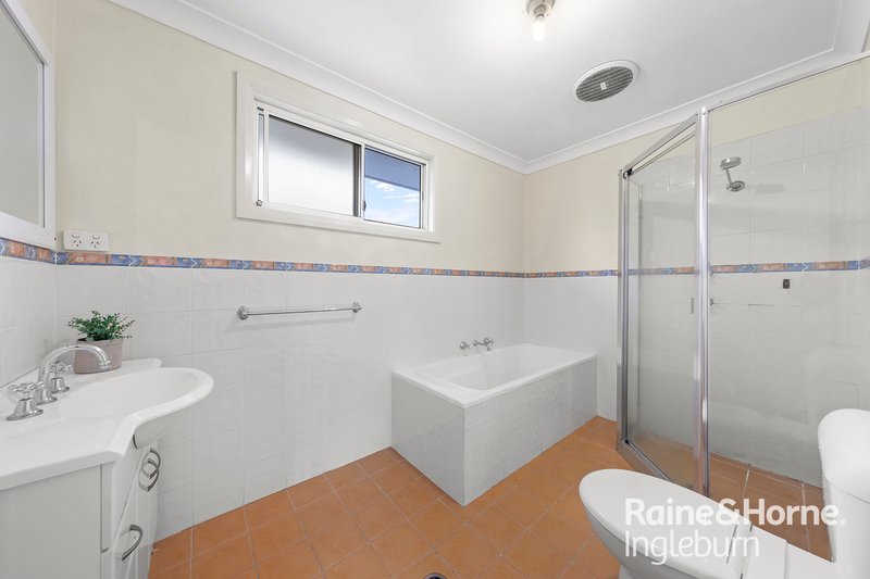 Photo - 1/2 Lalor Street, Glenfield NSW 2167 - Image 5