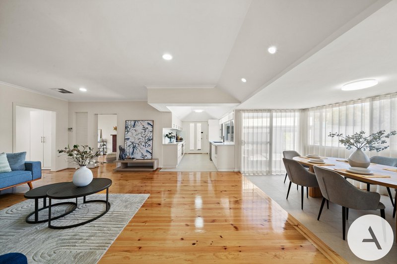 Photo - 12 Lambrigg Street, Farrer ACT 2607 - Image 5
