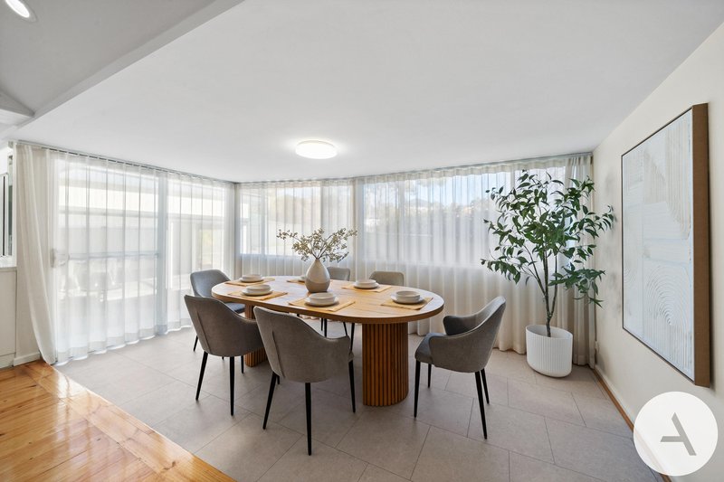 Photo - 12 Lambrigg Street, Farrer ACT 2607 - Image 7