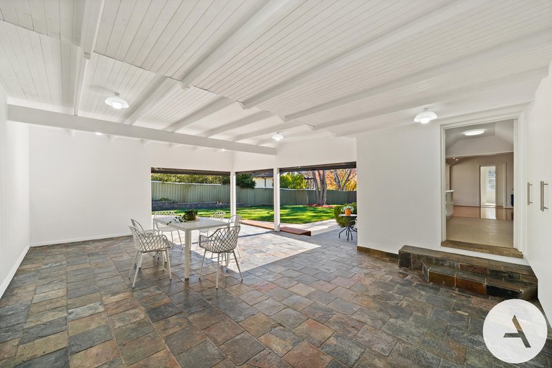 Photo - 12 Lambrigg Street, Farrer ACT 2607 - Image 11