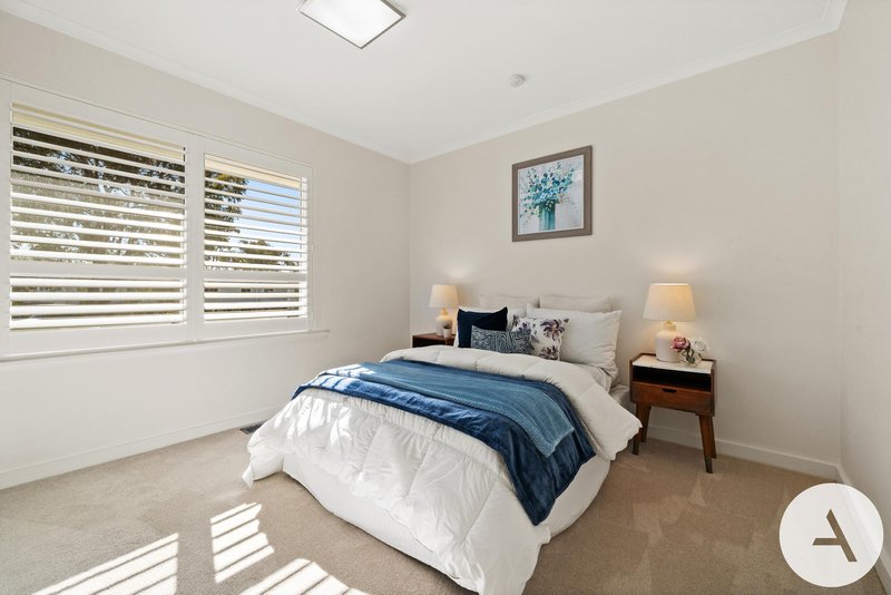 Photo - 12 Lambrigg Street, Farrer ACT 2607 - Image 20