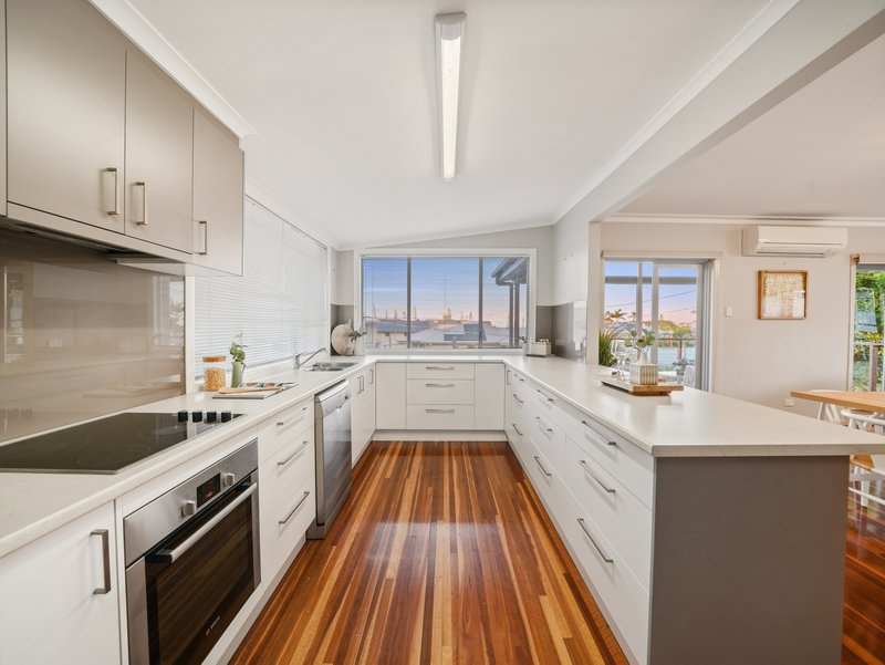 Photo - 12 Langdon Avenue, Margate QLD 4019 - Image 3