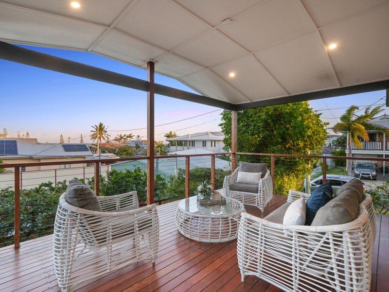 Photo - 12 Langdon Avenue, Margate QLD 4019 - Image 4