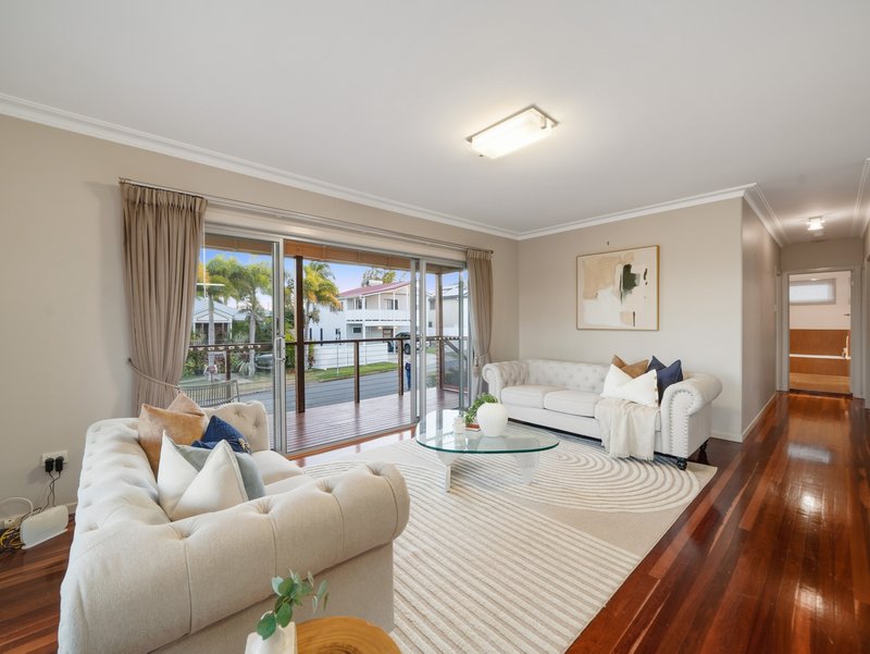 Photo - 12 Langdon Avenue, Margate QLD 4019 - Image 10