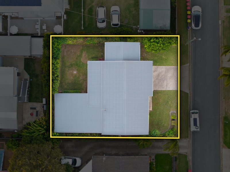 Photo - 12 Langdon Avenue, Margate QLD 4019 - Image 27