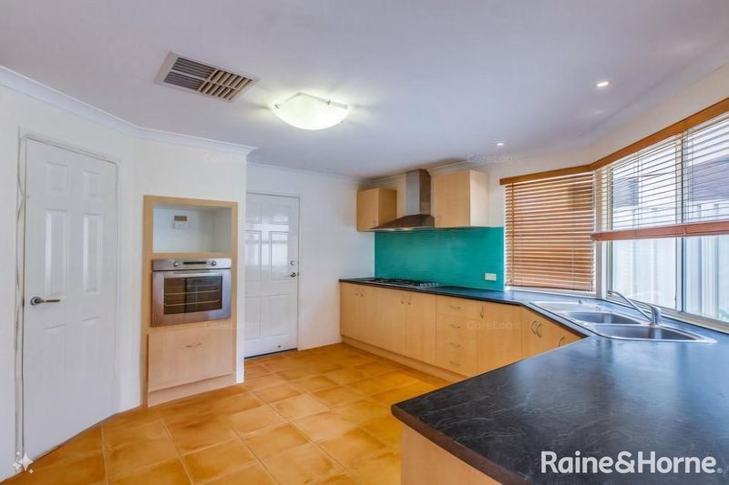 Photo - 12 Langford Boulevard, Madeley WA 6065 - Image 5