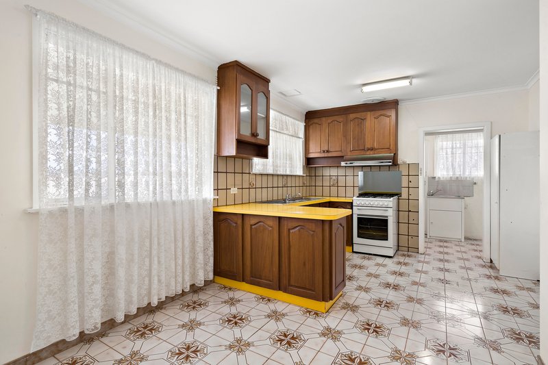 Photo - 12 Lansell Court, Thomastown VIC 3074 - Image 6