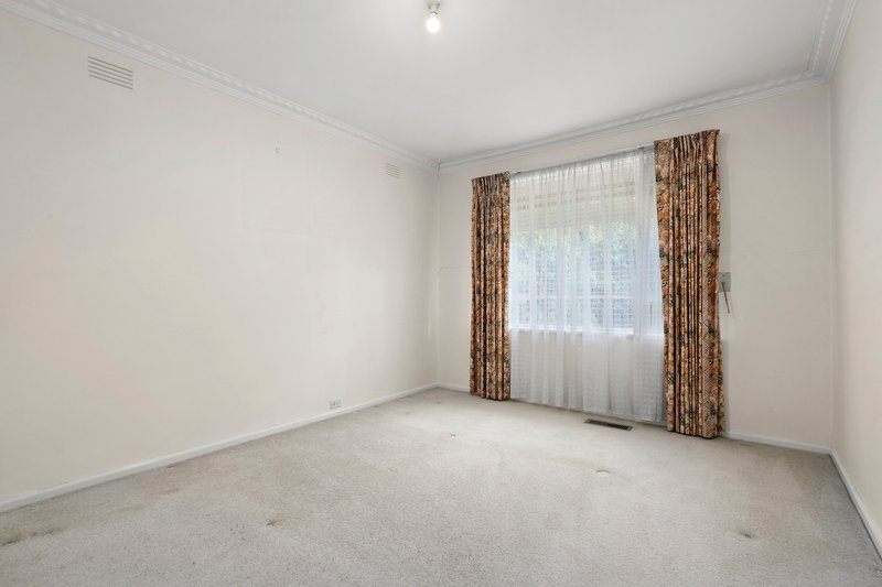 Photo - 12 Lansell Court, Thomastown VIC 3074 - Image 8