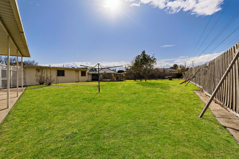 Photo - 12 Lansell Court, Thomastown VIC 3074 - Image 12