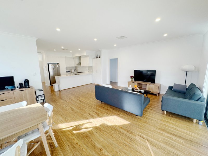Photo - 12 Larkdale Avenue, Marion SA 5043 - Image 3