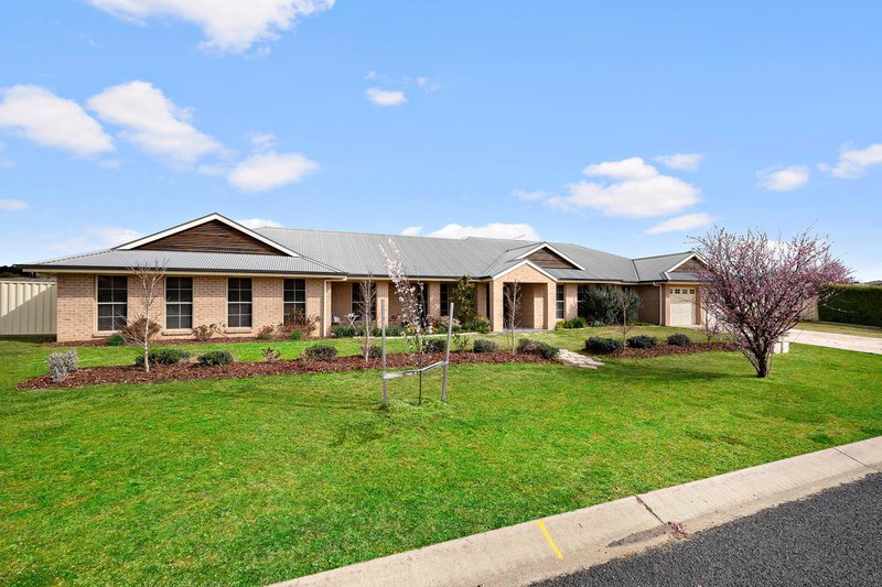 12 Larmer Street, Bungendore NSW 2621