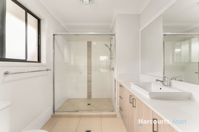 Photo - 12 Latham Street, Yarrabilba QLD 4207 - Image 7