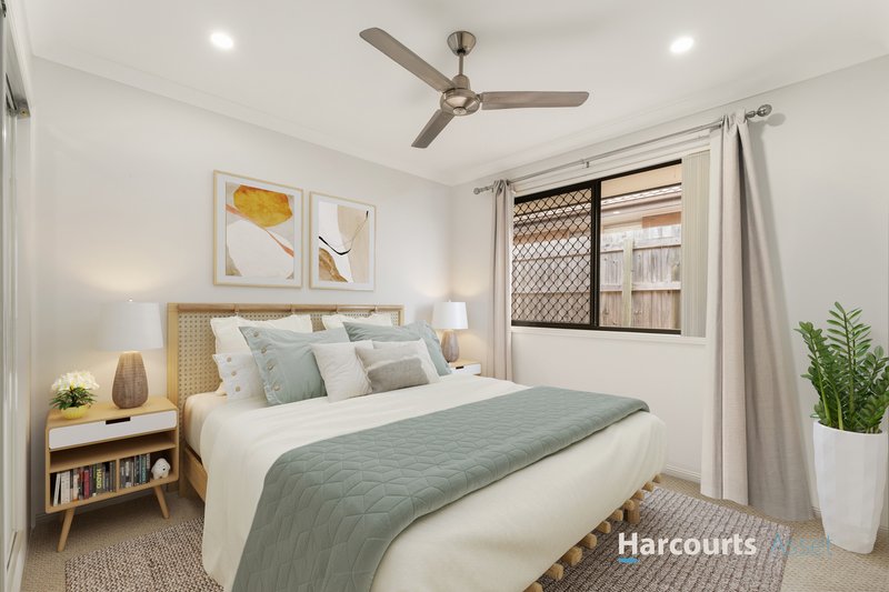 Photo - 12 Latham Street, Yarrabilba QLD 4207 - Image 10