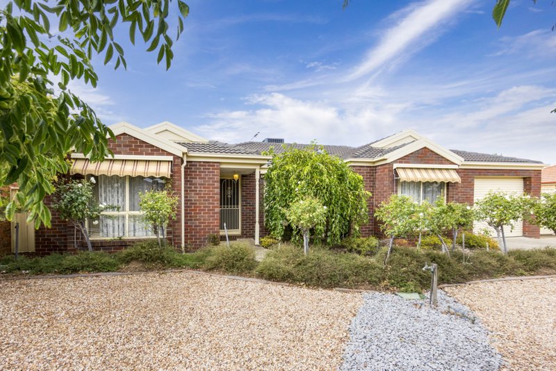 Photo - 12 Lauderdale Drive, Tarneit VIC 3029 - Image 11