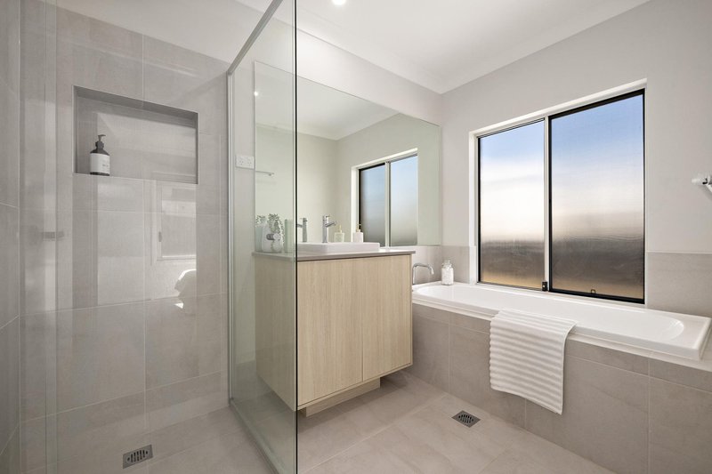 Photo - 12 Laurel Martyn View, Whitlam ACT 2611 - Image 11