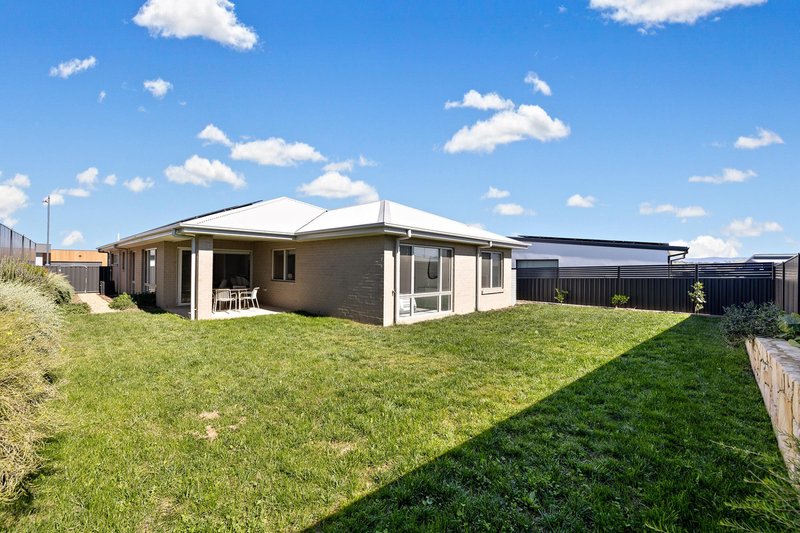Photo - 12 Laurel Martyn View, Whitlam ACT 2611 - Image 12