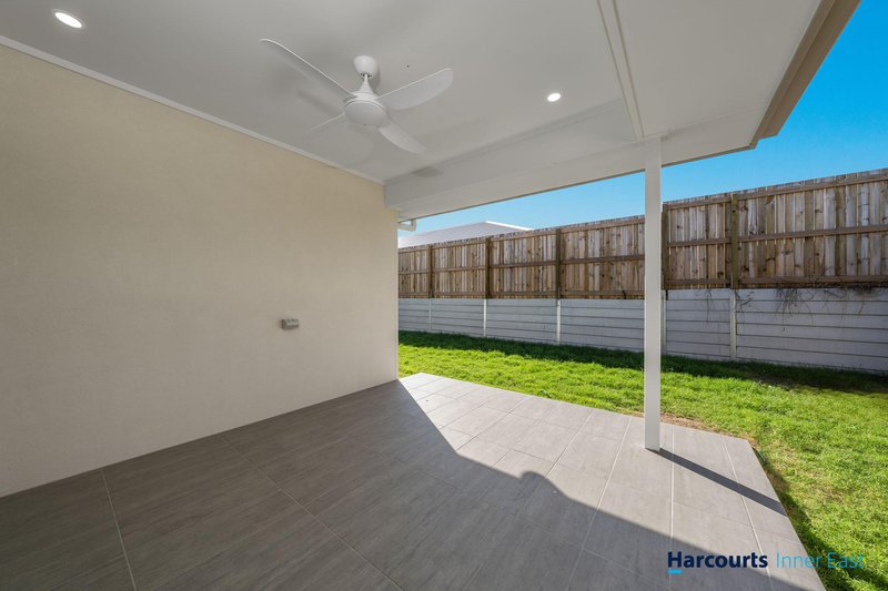 Photo - 12 Lawson Street, Walloon QLD 4306 - Image 3