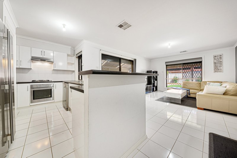 Photo - 12 Leaf Street, Parafield Gardens SA 5107 - Image 7