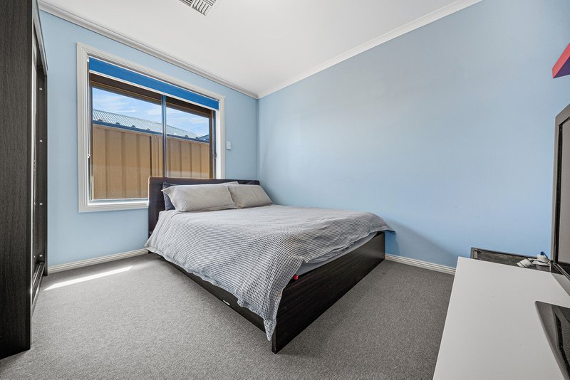 Photo - 12 Leaf Street, Parafield Gardens SA 5107 - Image 14