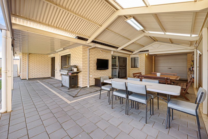 Photo - 12 Leaf Street, Parafield Gardens SA 5107 - Image 22