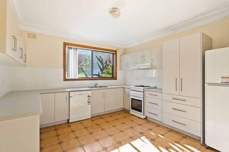 Photo - 12 Lee Street, Warrawong NSW 2502 - Image 2