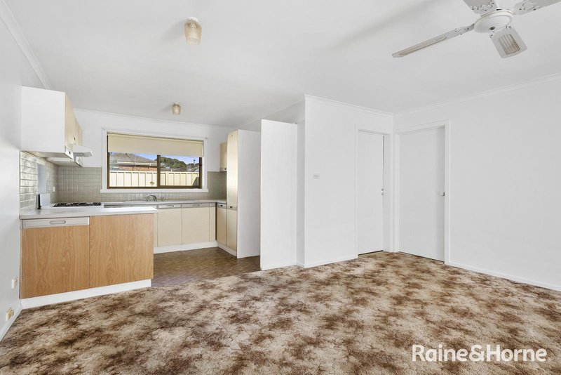 Photo - 1/2 Leete Street, Kyneton VIC 3444 - Image 5