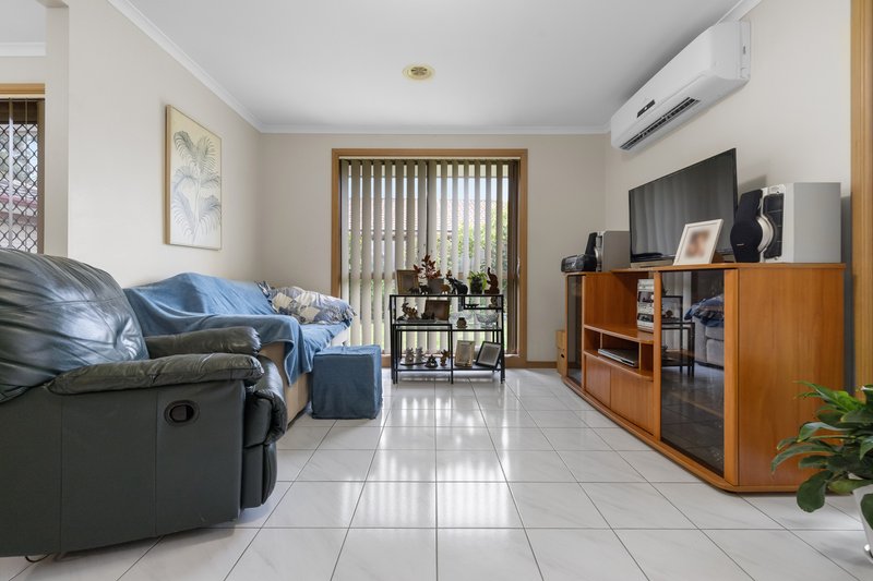 Photo - 12 Lena Court, Hoppers Crossing VIC 3029 - Image 4