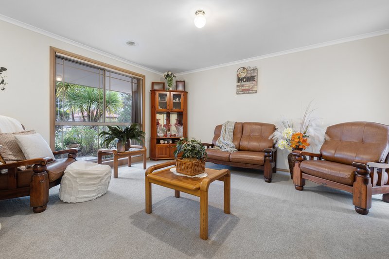 Photo - 12 Lena Court, Hoppers Crossing VIC 3029 - Image 5