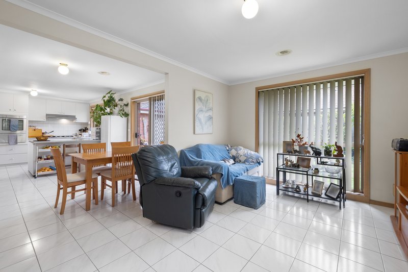Photo - 12 Lena Court, Hoppers Crossing VIC 3029 - Image 6