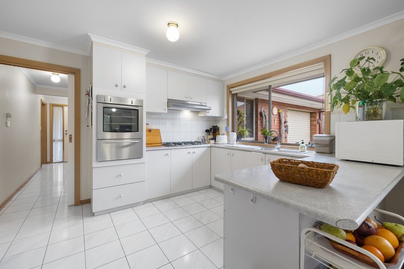 Photo - 12 Lena Court, Hoppers Crossing VIC 3029 - Image 8