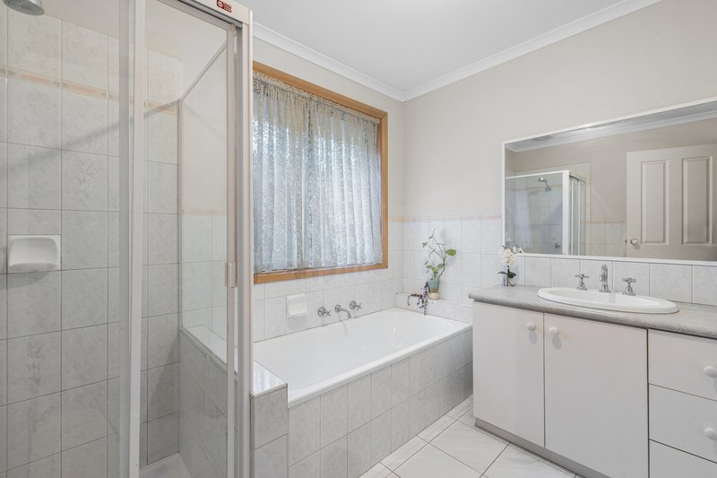 Photo - 12 Lena Court, Hoppers Crossing VIC 3029 - Image 11