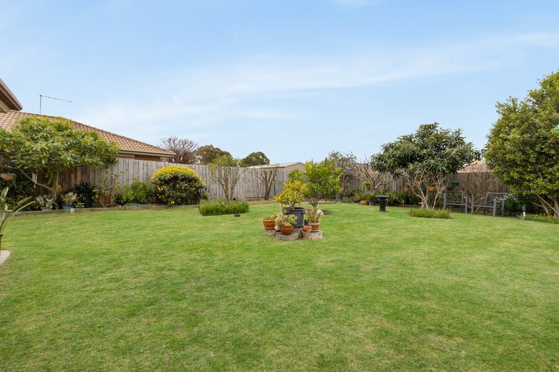 Photo - 12 Lena Court, Hoppers Crossing VIC 3029 - Image 18