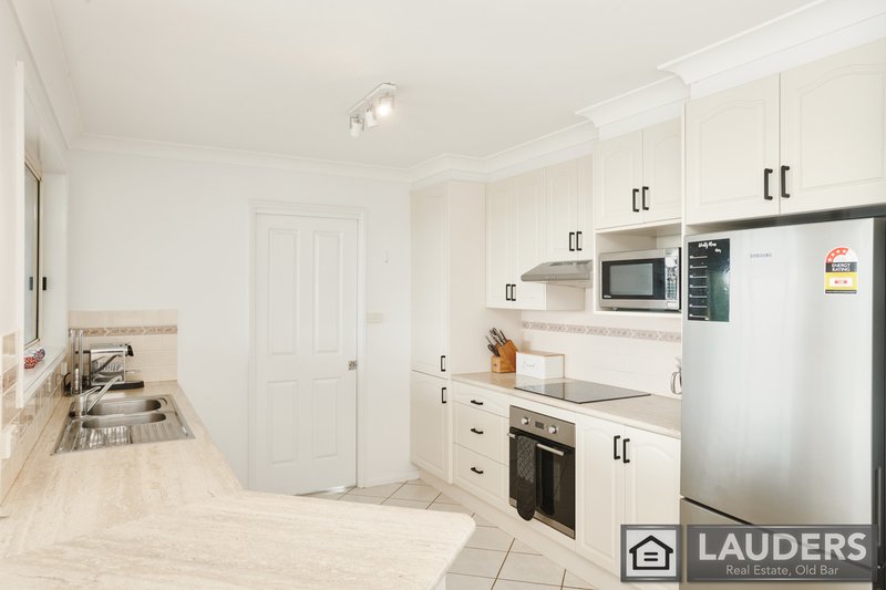 Photo - 12 Leopardwood Street, Old Bar NSW 2430 - Image 10