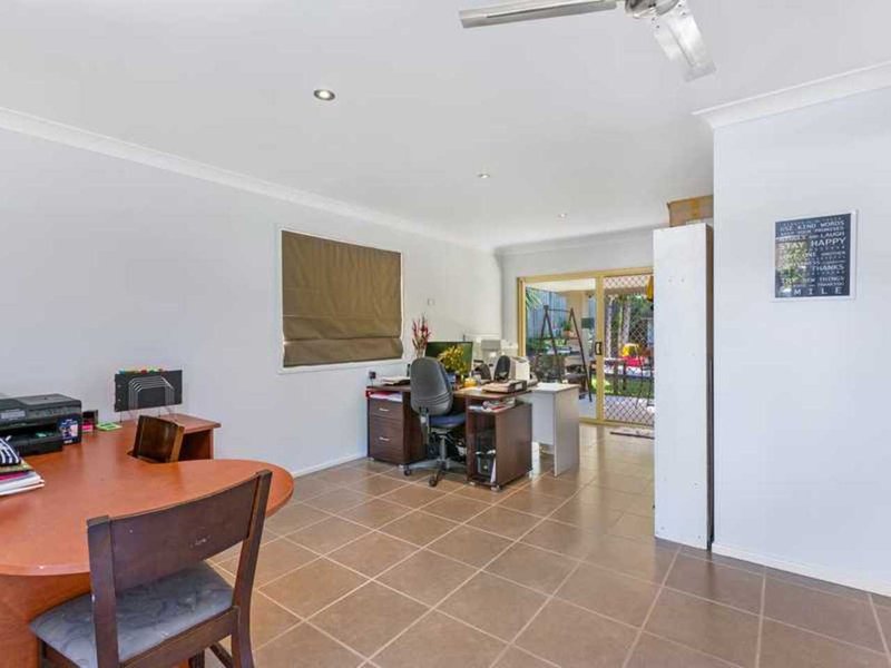 Photo - 12 Leviathan Drive, Mudgeeraba QLD 4213 - Image 6