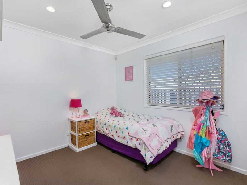 Photo - 12 Leviathan Drive, Mudgeeraba QLD 4213 - Image 11