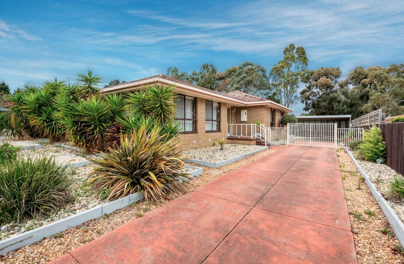 Photo - 12 Lewis Close, Mill Park VIC 3082 - Image 2