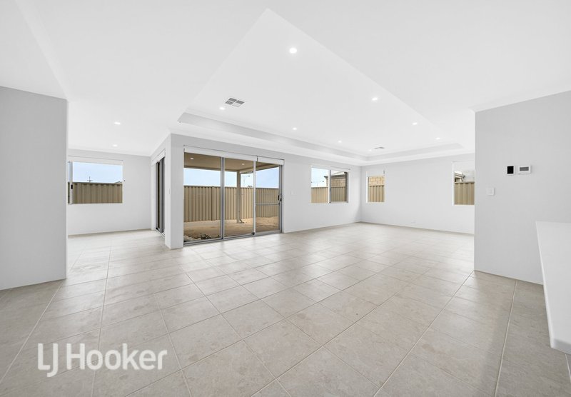 Photo - 12 Lilac Way, Alkimos WA 6038 - Image 7