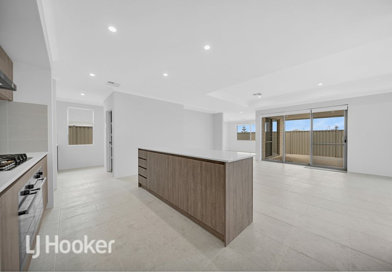 Photo - 12 Lilac Way, Alkimos WA 6038 - Image 10