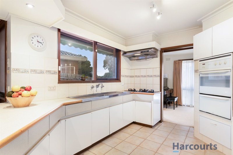 Photo - 12 Lilian Street, Glen Waverley VIC 3150 - Image 3