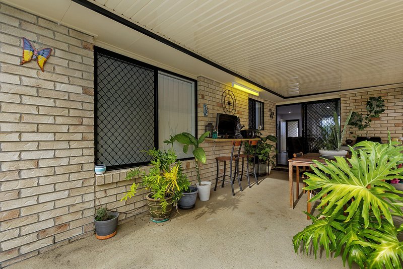 Photo - 12 Lillee Court, Urangan QLD 4655 - Image 16