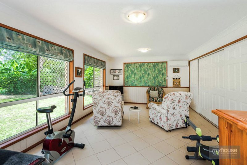 Photo - 12 Lillian Court, Highfields QLD 4352 - Image 8