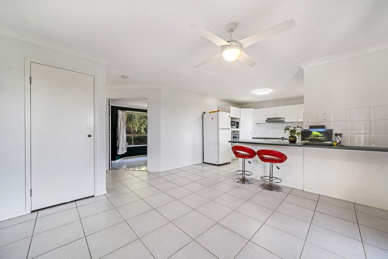 Photo - 12 Lindau Street, Edens Landing QLD 4207 - Image 12