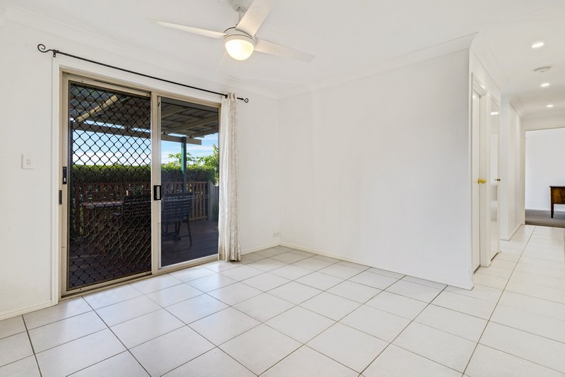 Photo - 12 Lindau Street, Edens Landing QLD 4207 - Image 13