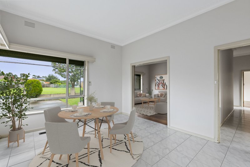 Photo - 12 Lindenow Street, Reservoir VIC 3073 - Image 4