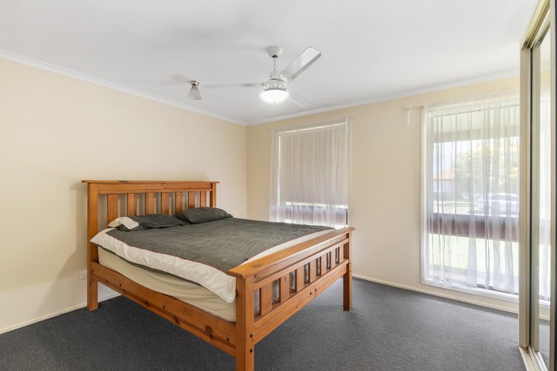 Photo - 12 Lindsay Street, Rothwell QLD 4022 - Image 3