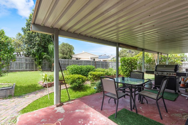 Photo - 12 Lindsay Street, Rothwell QLD 4022 - Image 7